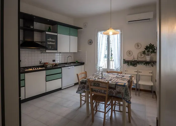 Recanissu With Balcony & Ac Vernazza