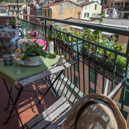 Recanissu With Balcony & Ac